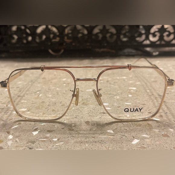Quay Glasses Clear